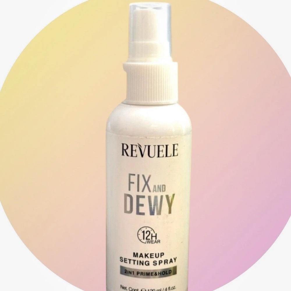 Fix and Dewy Makeup Setting Spray - White